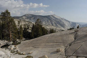 yosemite<br>NIKON D200, 20 mm, 100 ISO,  1/400 sec,  f : 8 